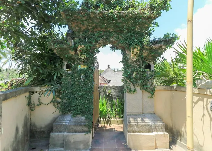 Chez Nyoman 2*